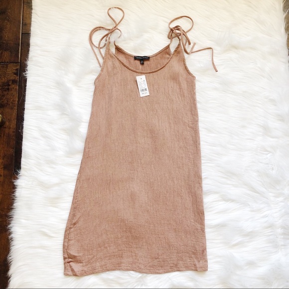 Kendall & Kylie Dresses & Skirts - KENDALL & KYLIE Taupe/Rose Tie Dress
